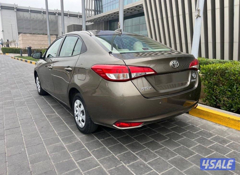 يارس موديل 2022 ماشي 100 بحالة الوكالة0