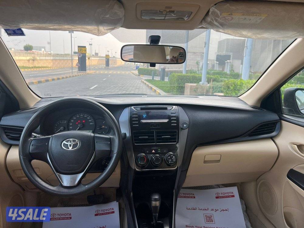 يارس موديل 2022 ماشي 100 بحالة الوكالة6