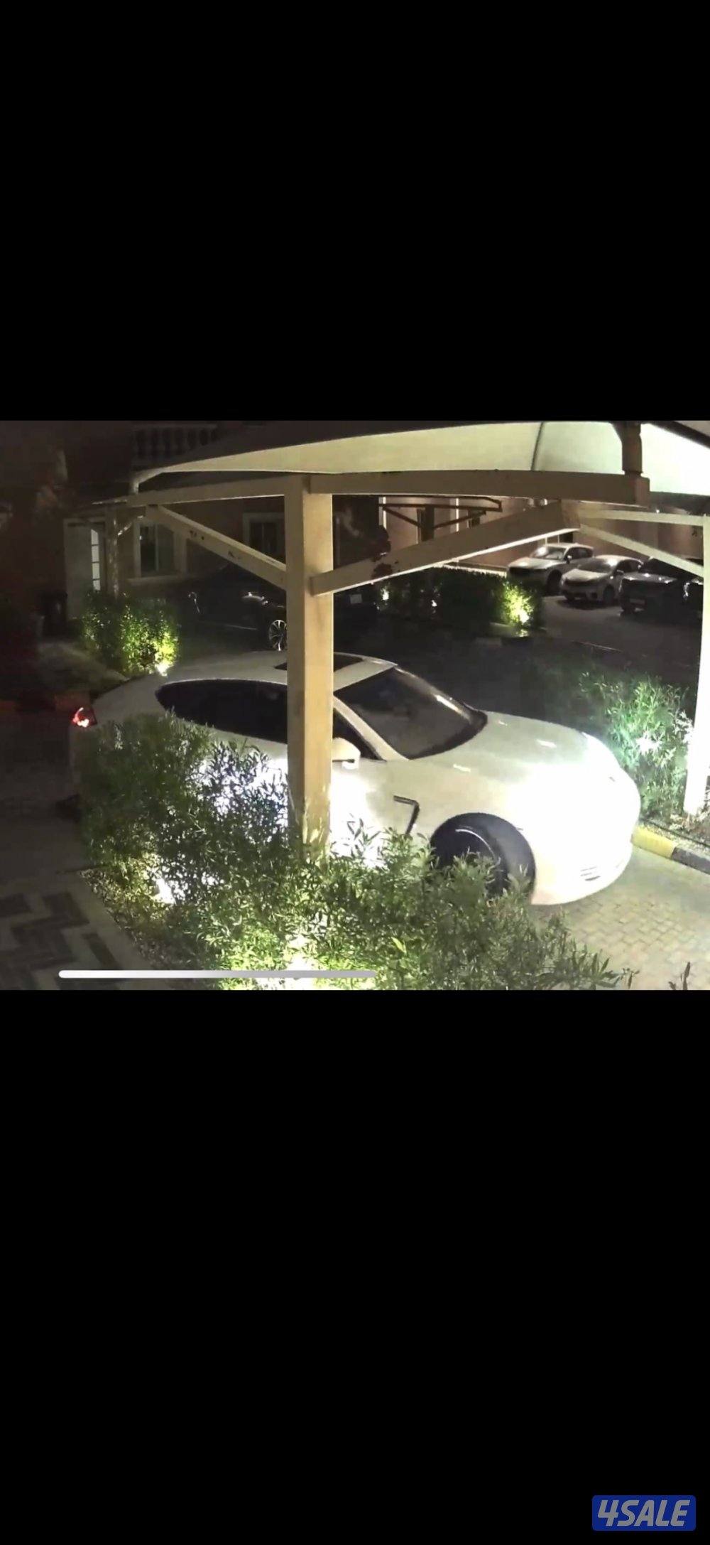 بورش بانيميرا موديل 2010 ابيض داخلية بيج كامل المواصفات 4s 8 سلندر نظيً0