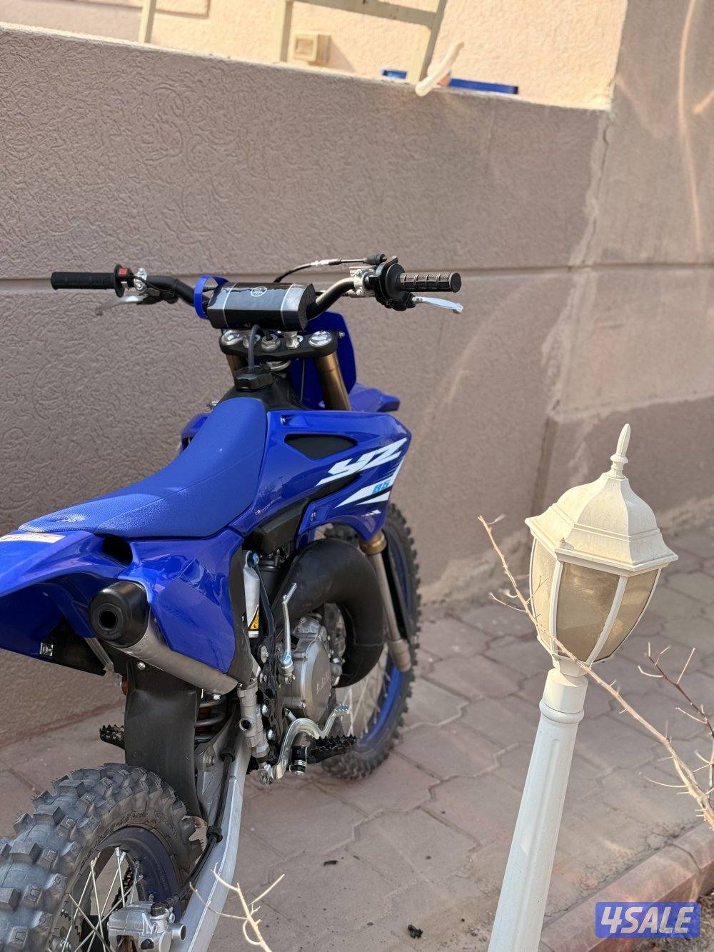 سيكل ياماها yz85lw السيكل نضيف بحاله الوكاله عليه ساعتين مو ديل ٢٠٢٥1