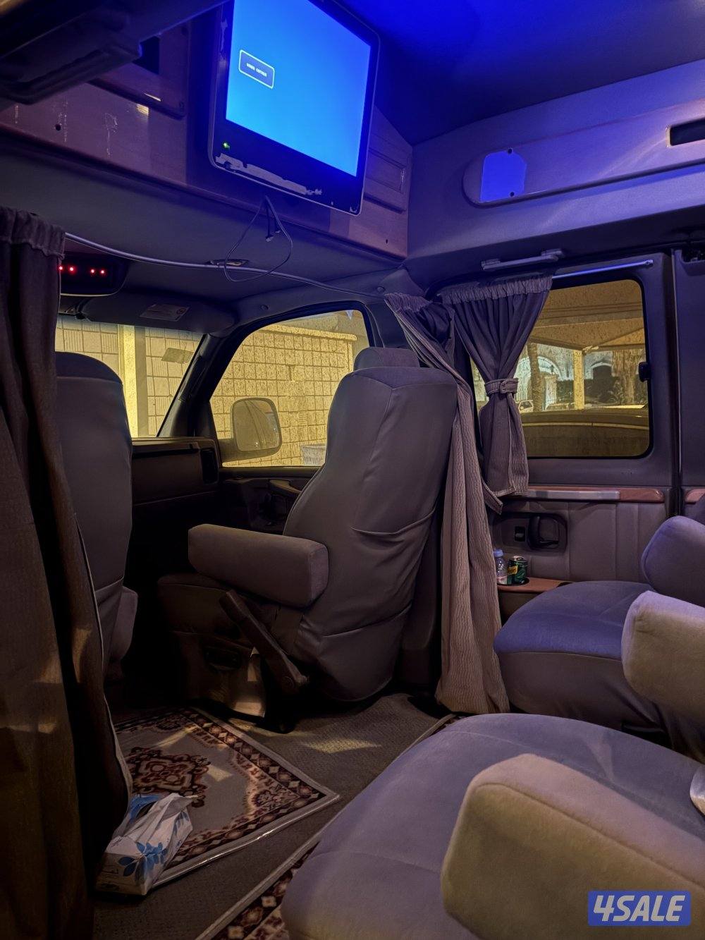 للبيع فان شفر كبينه الكبيرة موديل ٢٠٠٥ بحالة ممتازة2