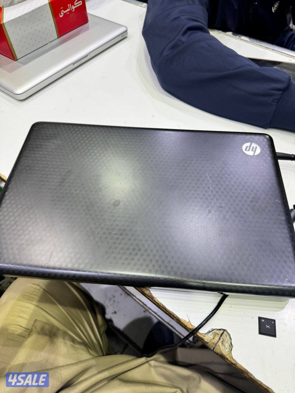 Hp i3
Ram 2GB
SSD 240GB
Display 15.6inch3