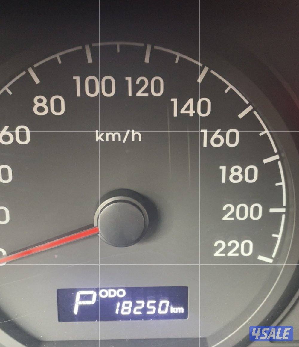 للبيع هونداي H1  مجهزه لذوي الاحتياجات الخاصه  موديل ٢٠٢٠ عداد ١٨ الف1