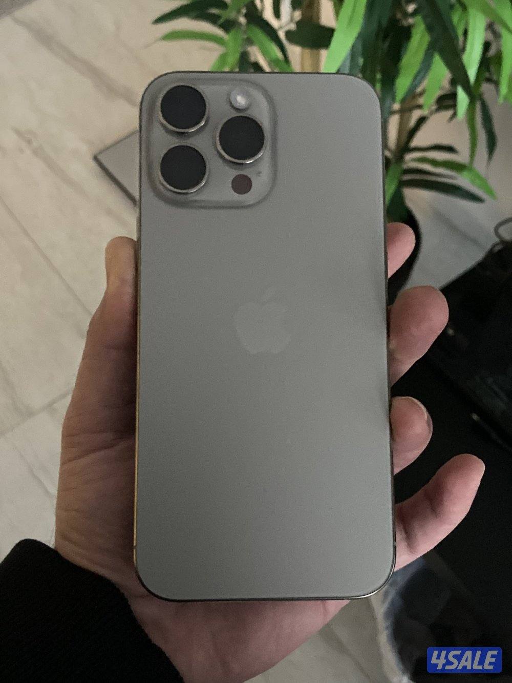 iPhone 16 Pro Max 256gb Titanium.3