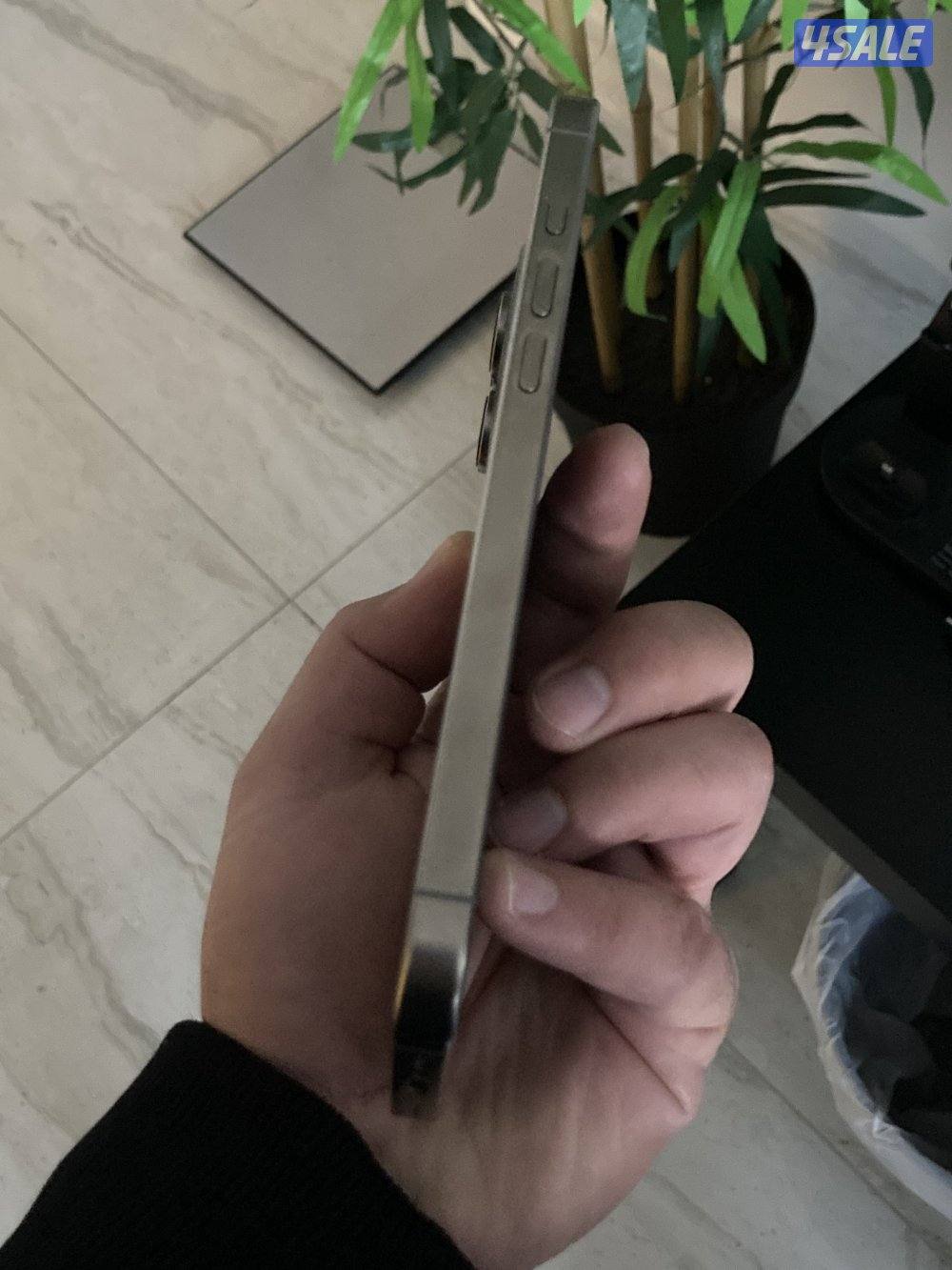 iPhone 16 Pro Max 256gb Titanium.7