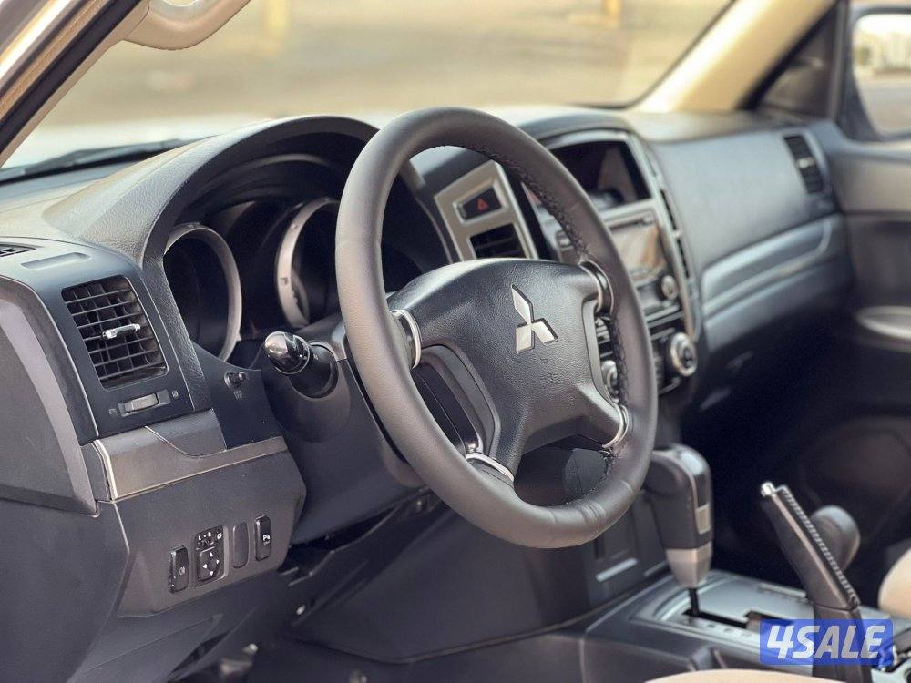 للبيع باجيرو ٢٠١٩ صبغ الوكاله5