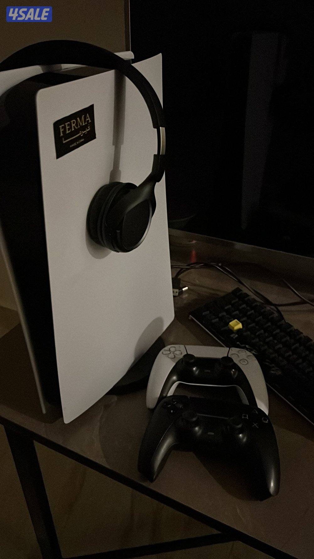 سوني فايف بحاله ممتازة العادي امورة افضل من الجيدة0