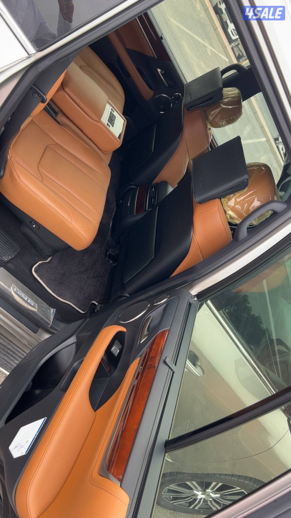 لكزس سبورت أصلي وارد ساير موديل 2021 ماشي30 الف تحت الكفالة بحالة نادر6