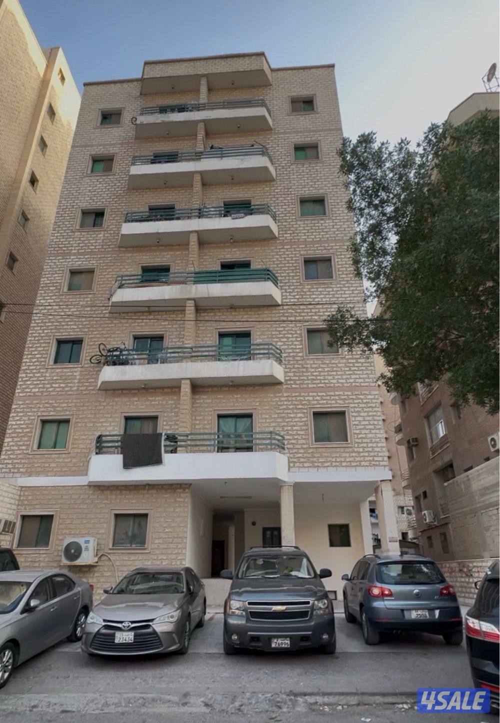 حولي عمارة مدخول 5,600  بطن وظهر وعلي ساحة كبيرة0