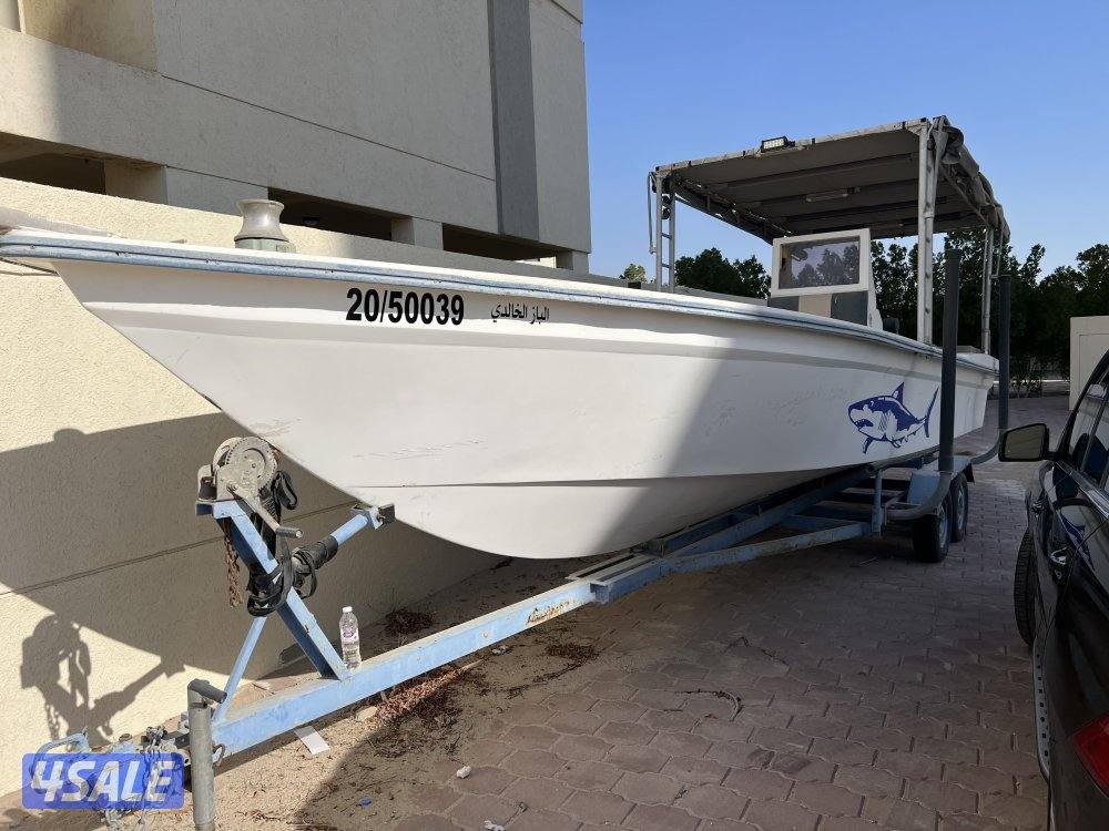 للبيع طراد بدون مكاين اماراتي ٣١ قدم موديل 2002 ونش مظله تانكي ماي1