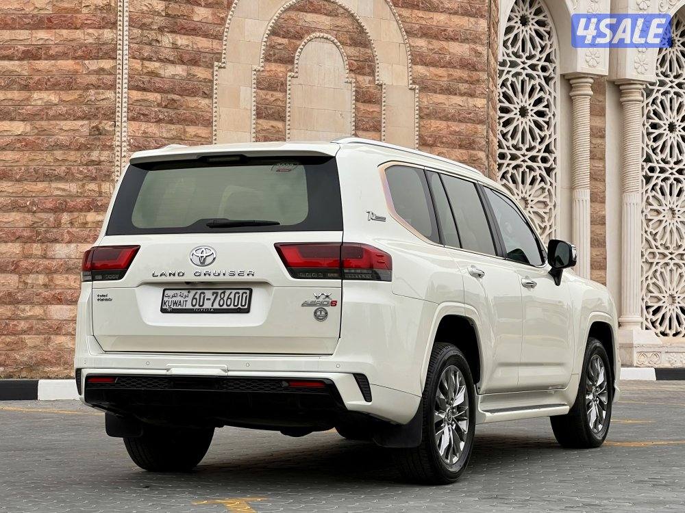 لاندكروزر VX / توين تيربو / ٢٠٢٢7
