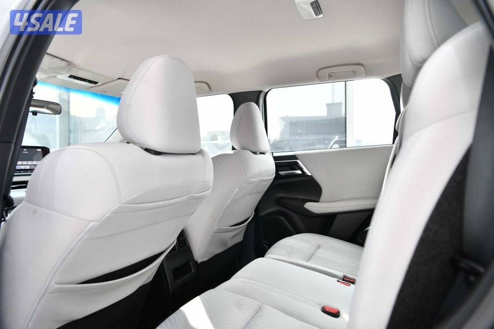 ميتسوبيشي اوتلاندر4