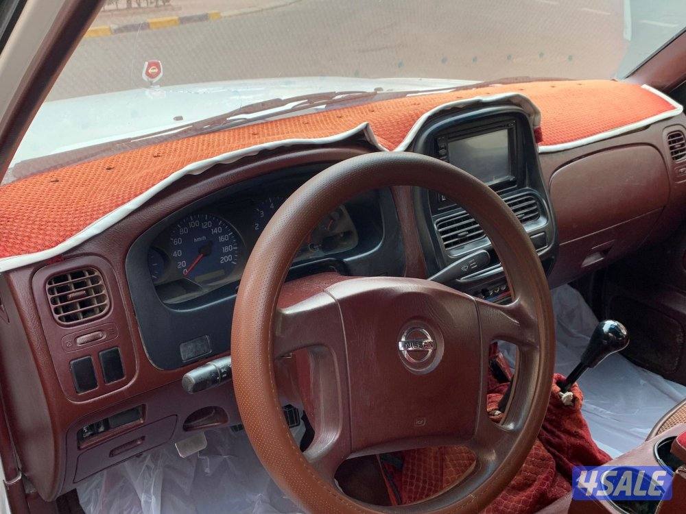 للبيع وانيت نيسان ٢٠١٢ بحالة جيدة6