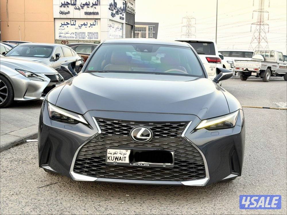 لكزس IS300 الساير 20212