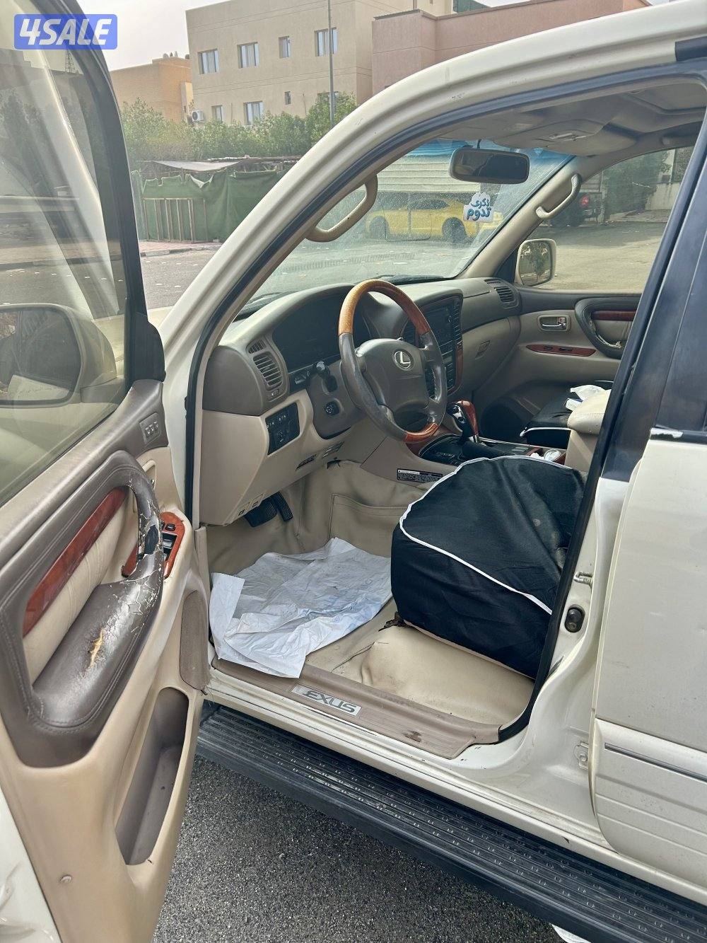 للبيع جيب لكزس الموتر كل شي فيه شغال توايره جديده6