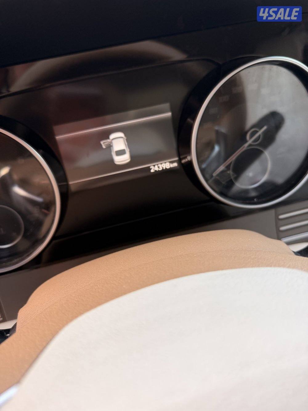 أزيرا 2023 مستعمل  نضيف جدا4