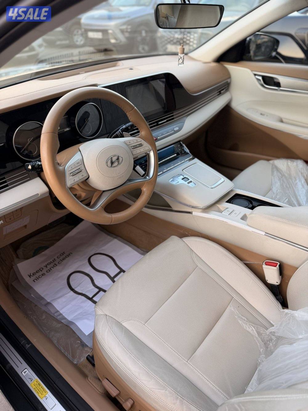 أزيرا 2023 مستعمل  نضيف جدا8