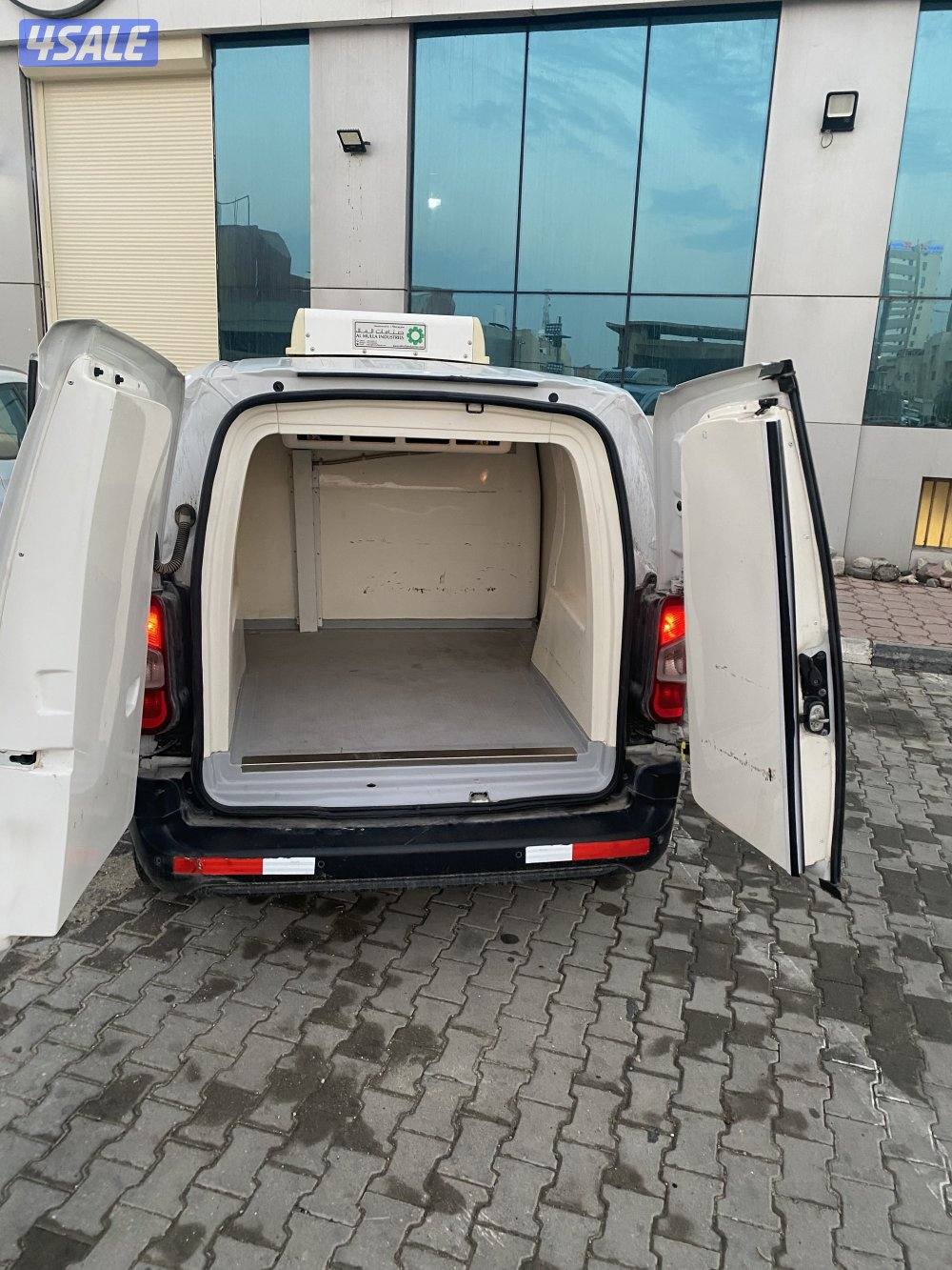 للبيع سياره بيجو بارتنر موديل 20231