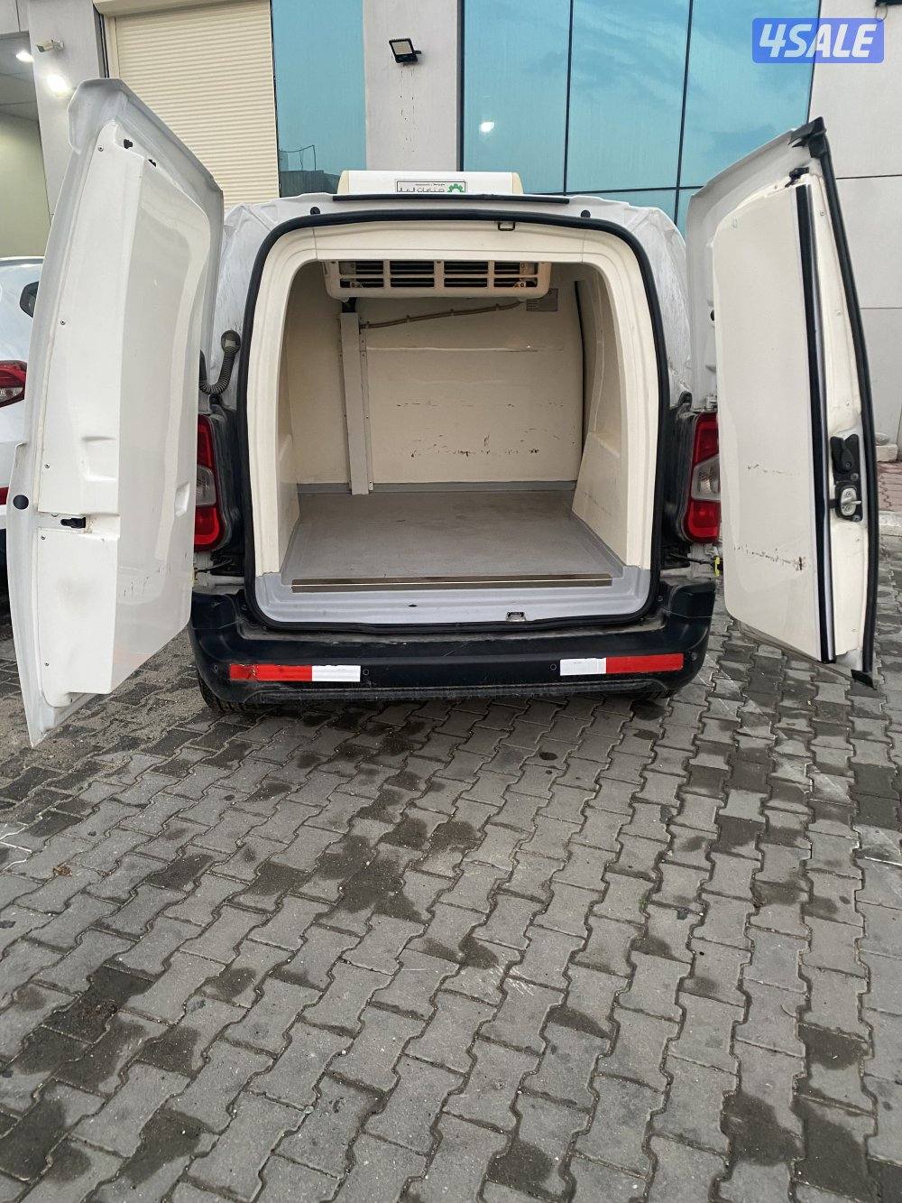 للبيع سياره بيجو بارتنر موديل 202313