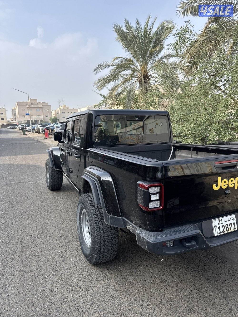 قلادييتور2021 للبيع ماشي 41 شرط الفحص عليه معاونات فوكس3