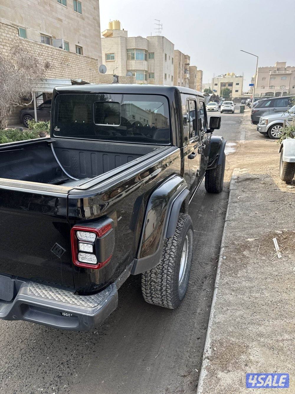 قلادييتور2021 للبيع ماشي 41 شرط الفحص عليه معاونات فوكس5