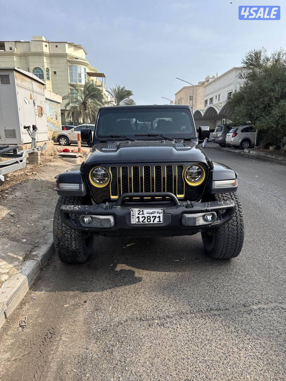 قلادييتور2021 للبيع ماشي 41 شرط الفحص عليه معاونات فوكس6