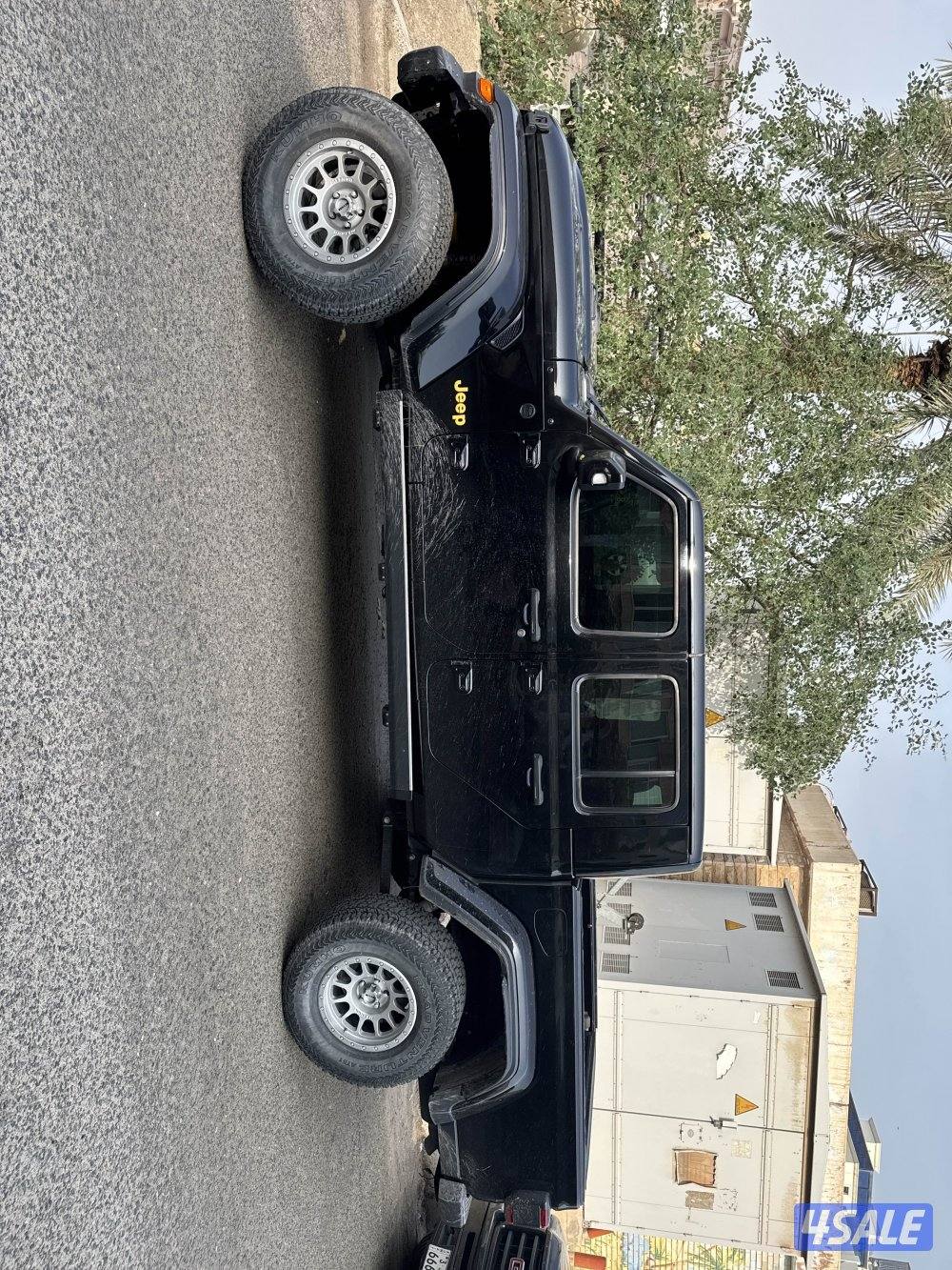 قلادييتور2021 للبيع ماشي 41 شرط الفحص عليه معاونات فوكس7