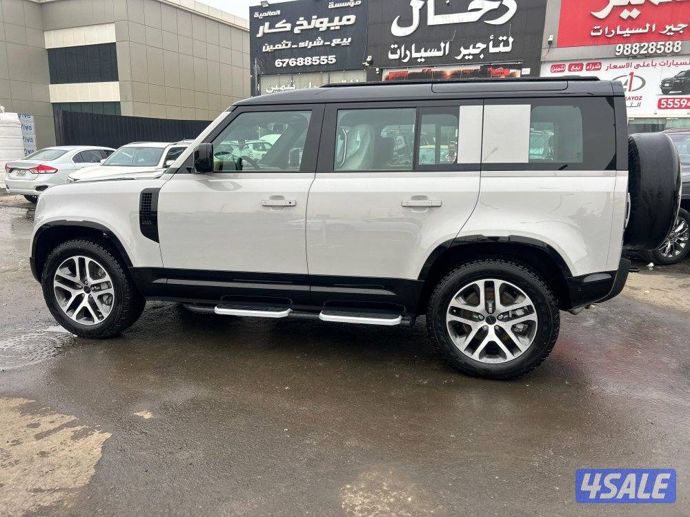 لاند روفر ديفندر110.V6
موديل 2026
اصفار 
وارد الغانم.3