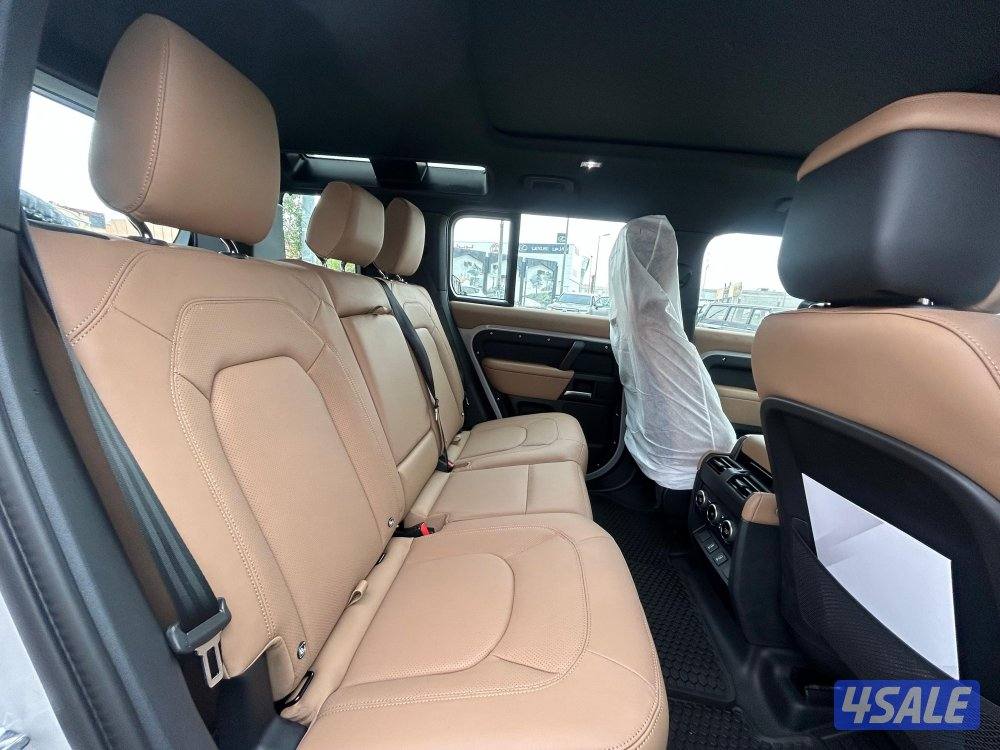 لاند روفر ديفندر110.V6
موديل 2026
اصفار 
وارد الغانم.4