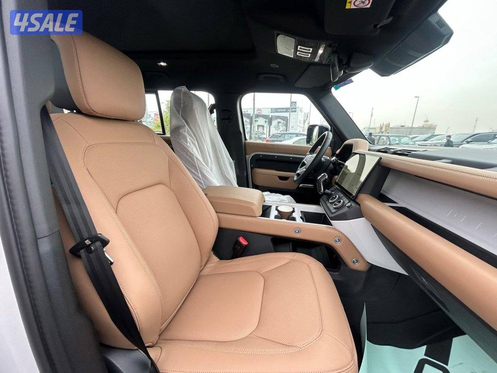 لاند روفر ديفندر110.V6
موديل 2026
اصفار 
وارد الغانم.5