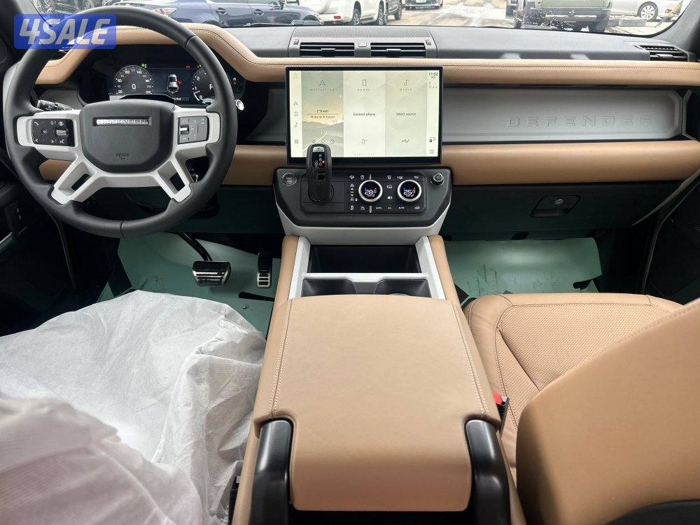لاند روفر ديفندر110.V6
موديل 2026
اصفار 
وارد الغانم.6