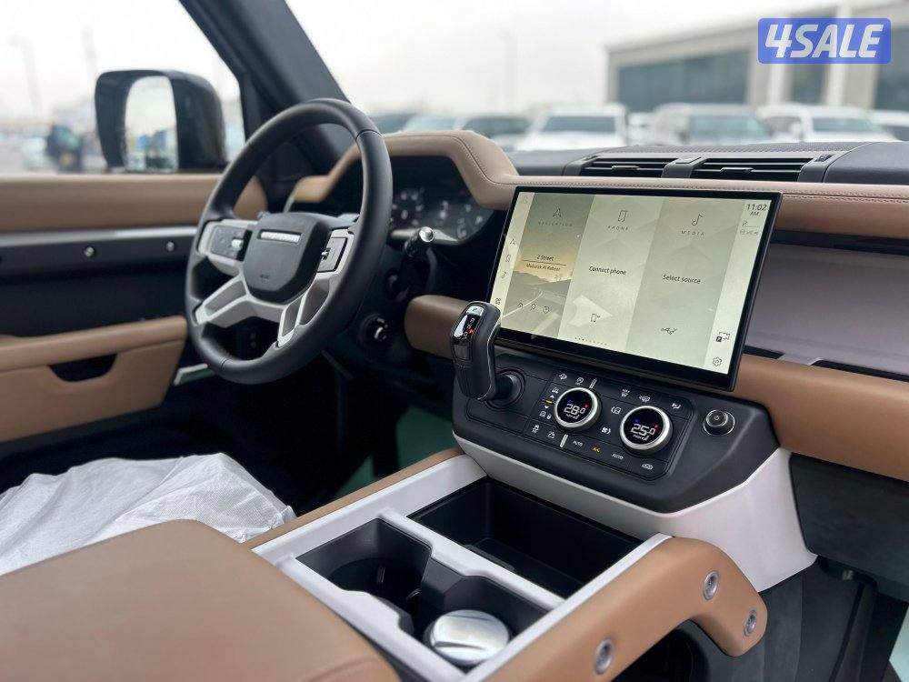 لاند روفر ديفندر110.V6
موديل 2026
اصفار 
وارد الغانم.7