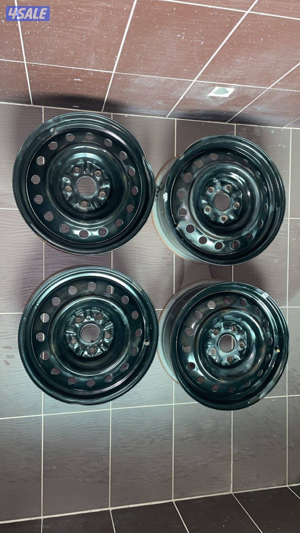 للبيع 4 رنجات حديد مقاس 160