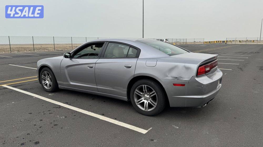 دودج تشارجر بحالة ممتازة1