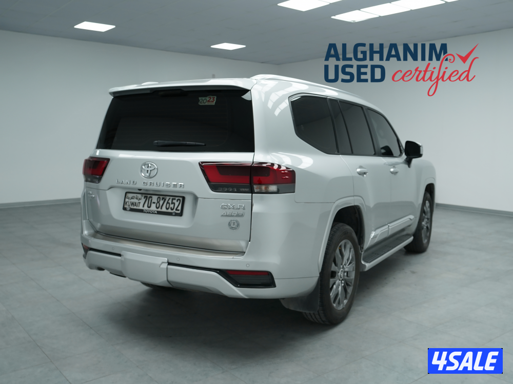 Toyota Land Cruiser1