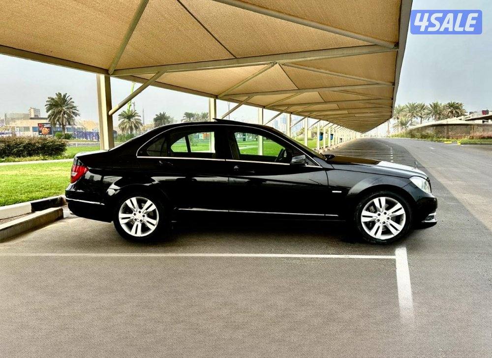 مرسيدس C300 - الموديل:2012 - العداد:1947