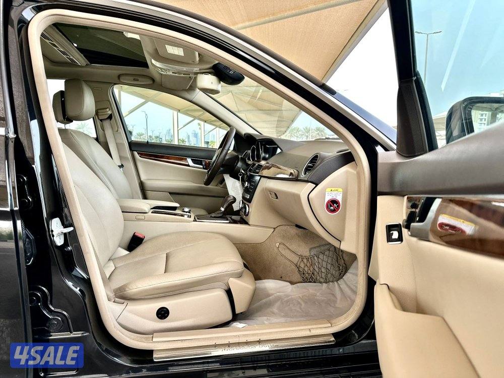 مرسيدس C300 - الموديل:2012 - العداد:1948