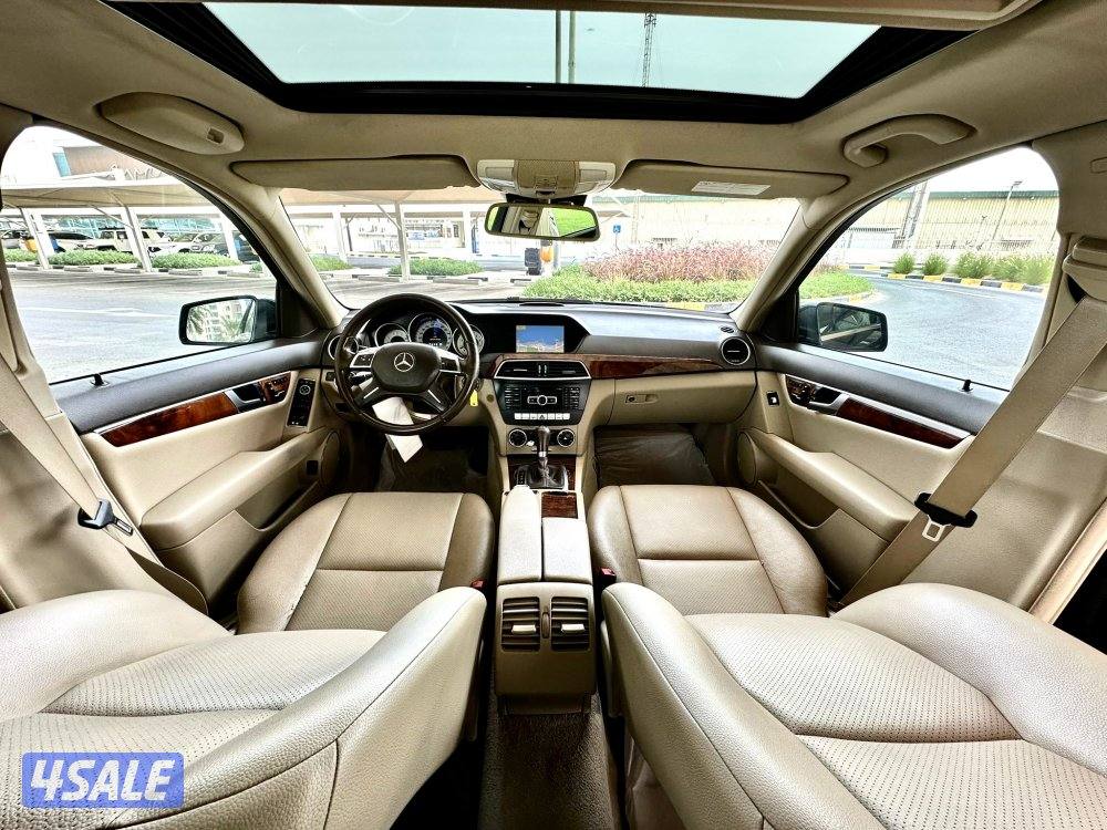 مرسيدس C300 - الموديل:2012 - العداد:19410