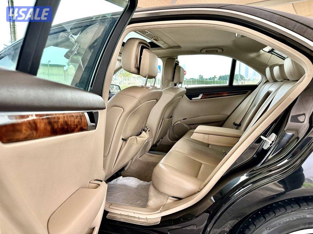 مرسيدس C300 - الموديل:2012 - العداد:19413