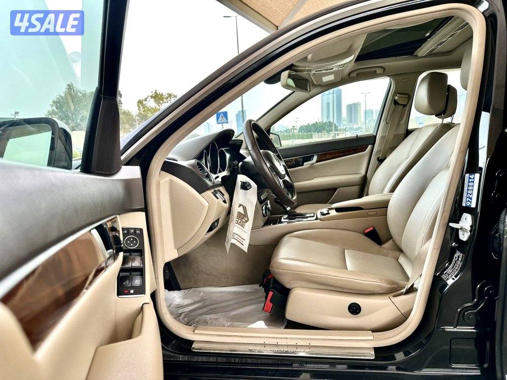 مرسيدس C300 - الموديل:2012 - العداد:19414