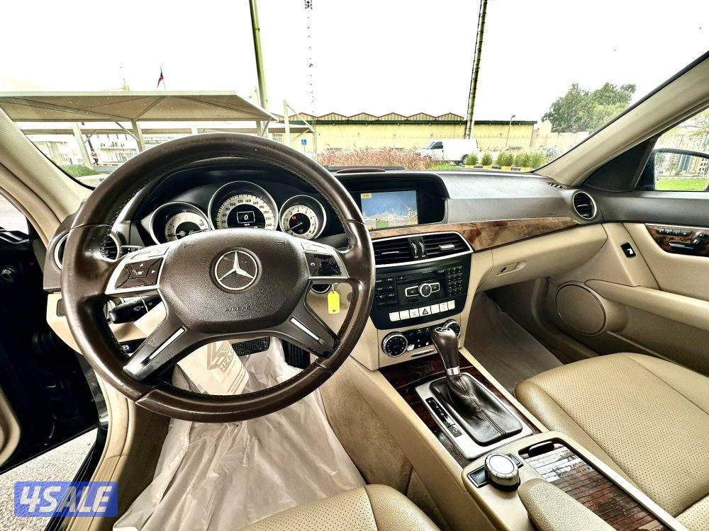 مرسيدس C300 - الموديل:2012 - العداد:19415