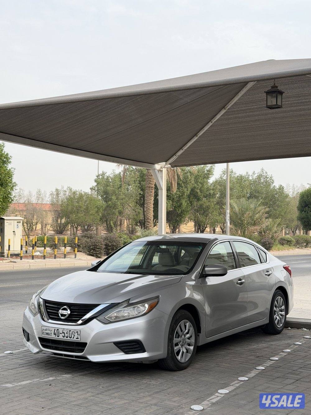 للبيع التيما موديل 2017 بحالة جيدة عداد 640000