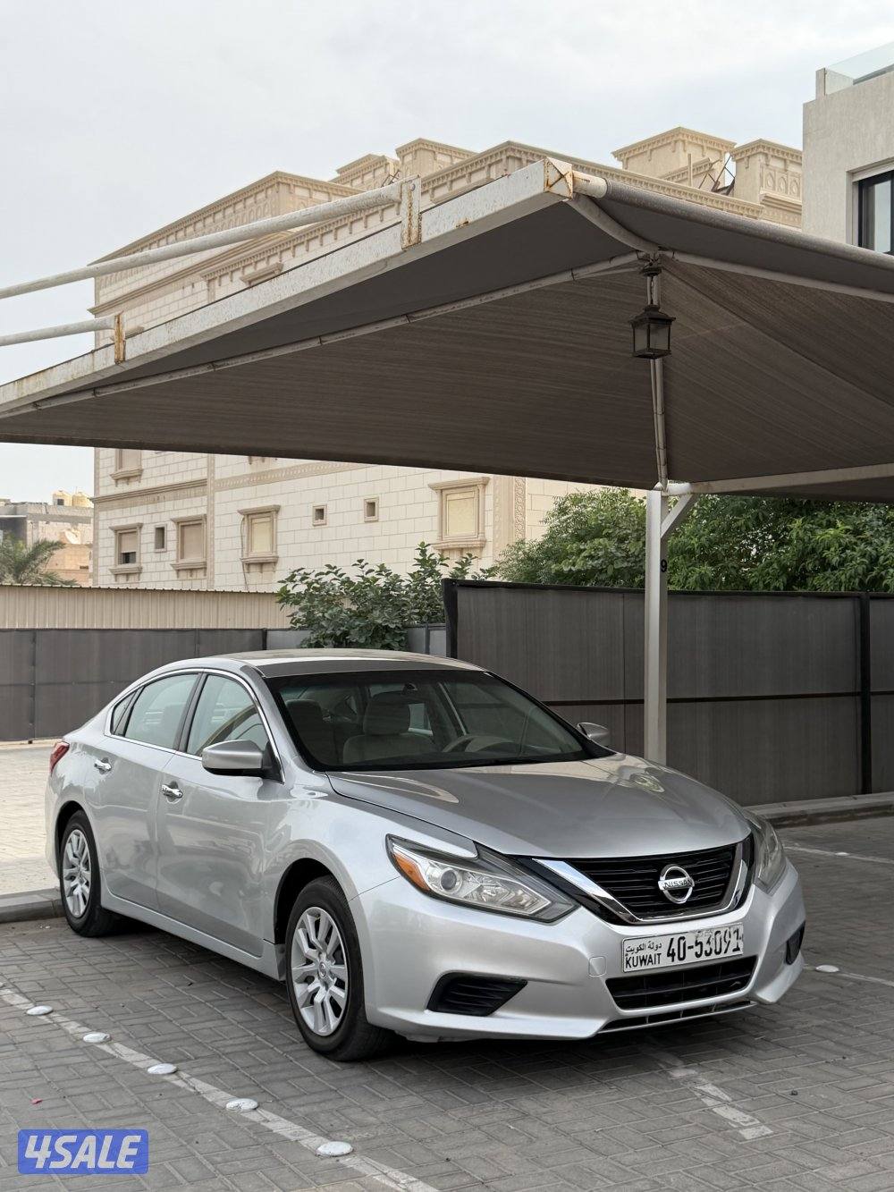 للبيع التيما موديل 2017 بحالة جيدة عداد 640001