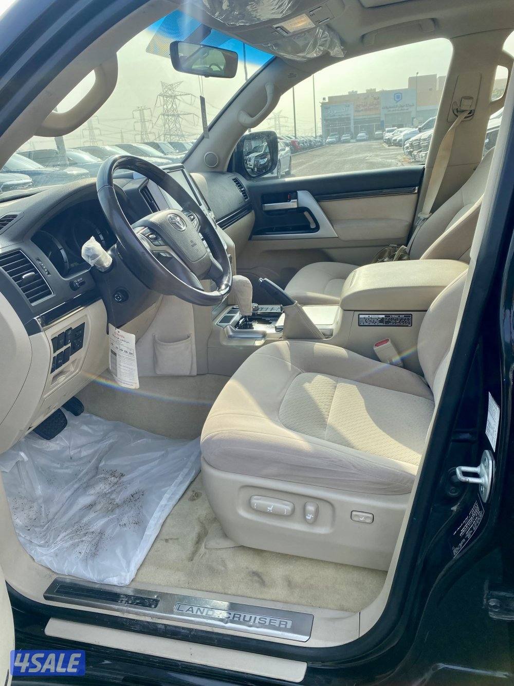 لاند VXR  خليجي موديل 2020 عداد 1987