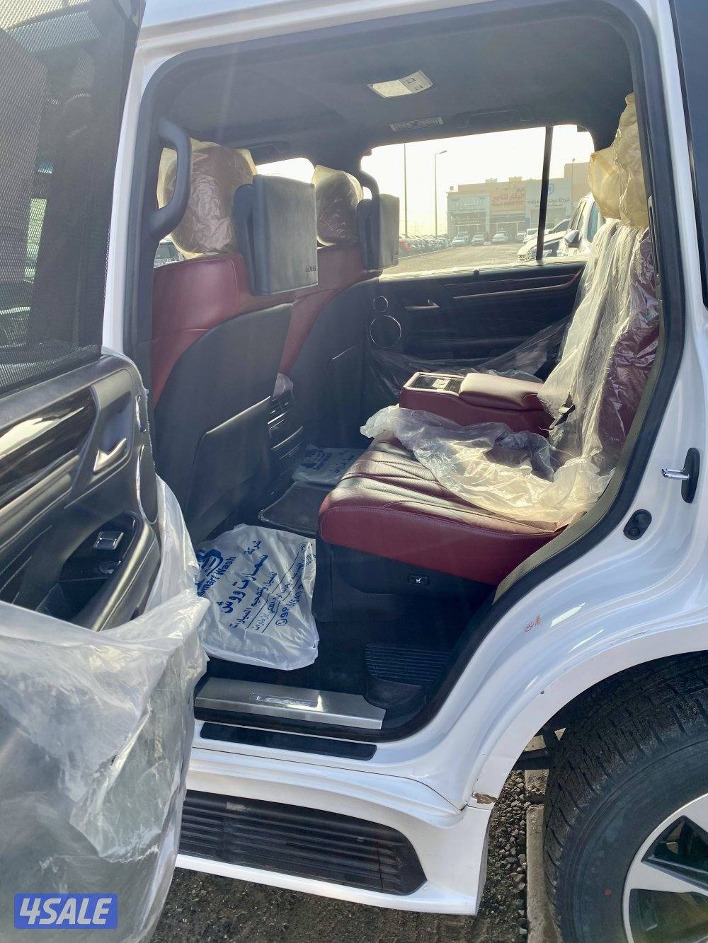 لكزس LX بلاك اديشن خليجي موديل 2019 عداد 3076