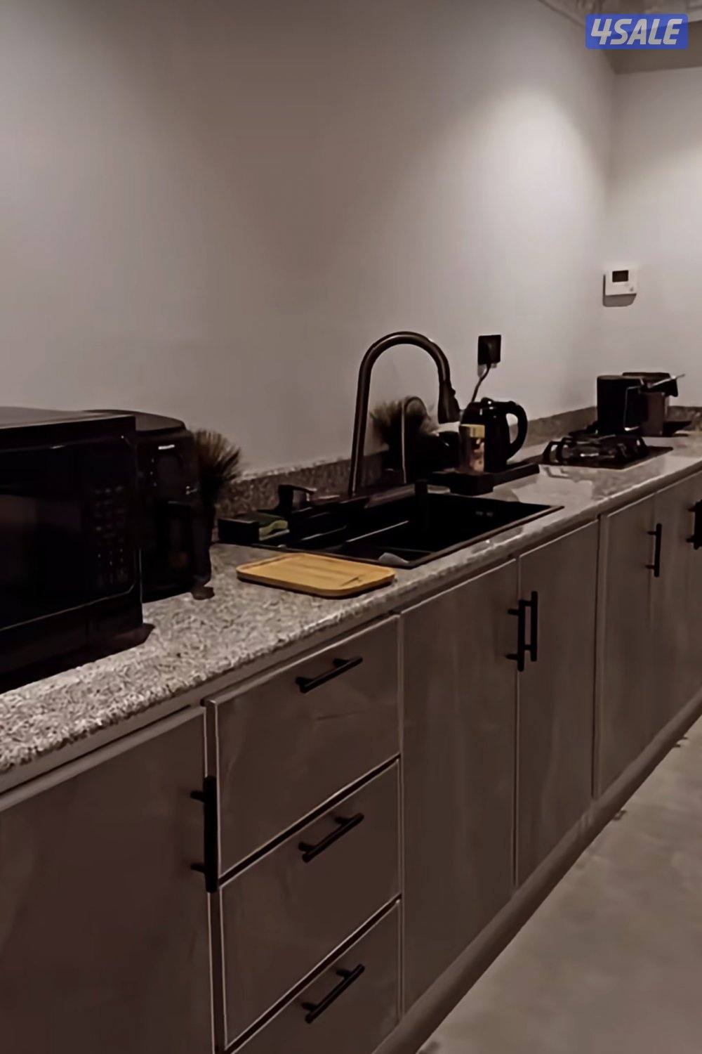 متوفر للايجار هالويك اند أستراحة فخمة  في كبد مكانها قريب من الخدمات14