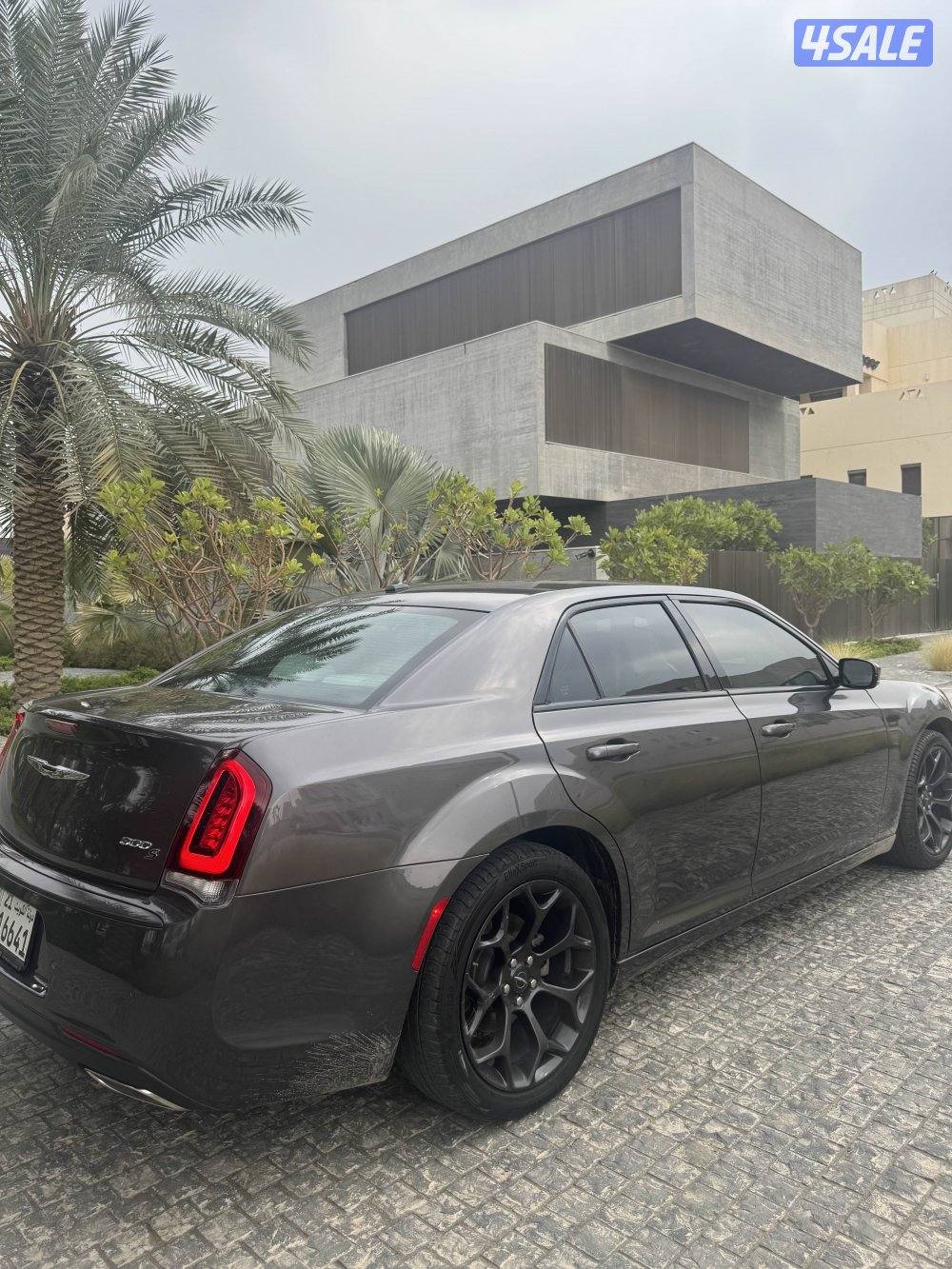 كرايزلر C300 (S) عداد 75 الف سيرفس منتظم2