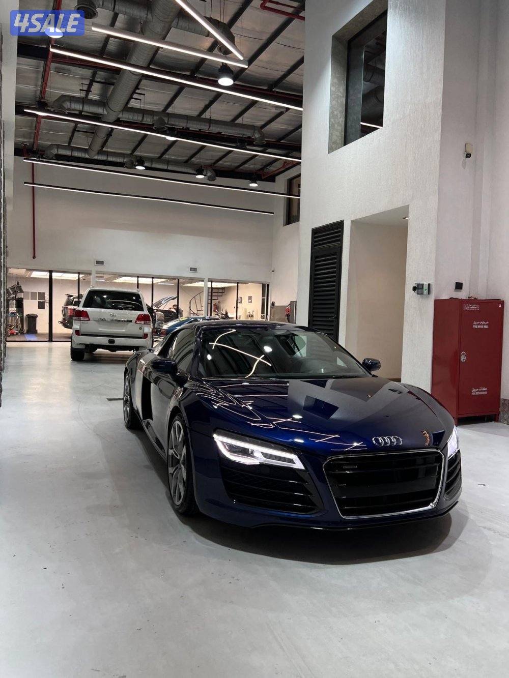 أودي V8 R8  2015 سيارة مخزّنة ماشية ألفين كم فقط لهواة السيارات النادرة1