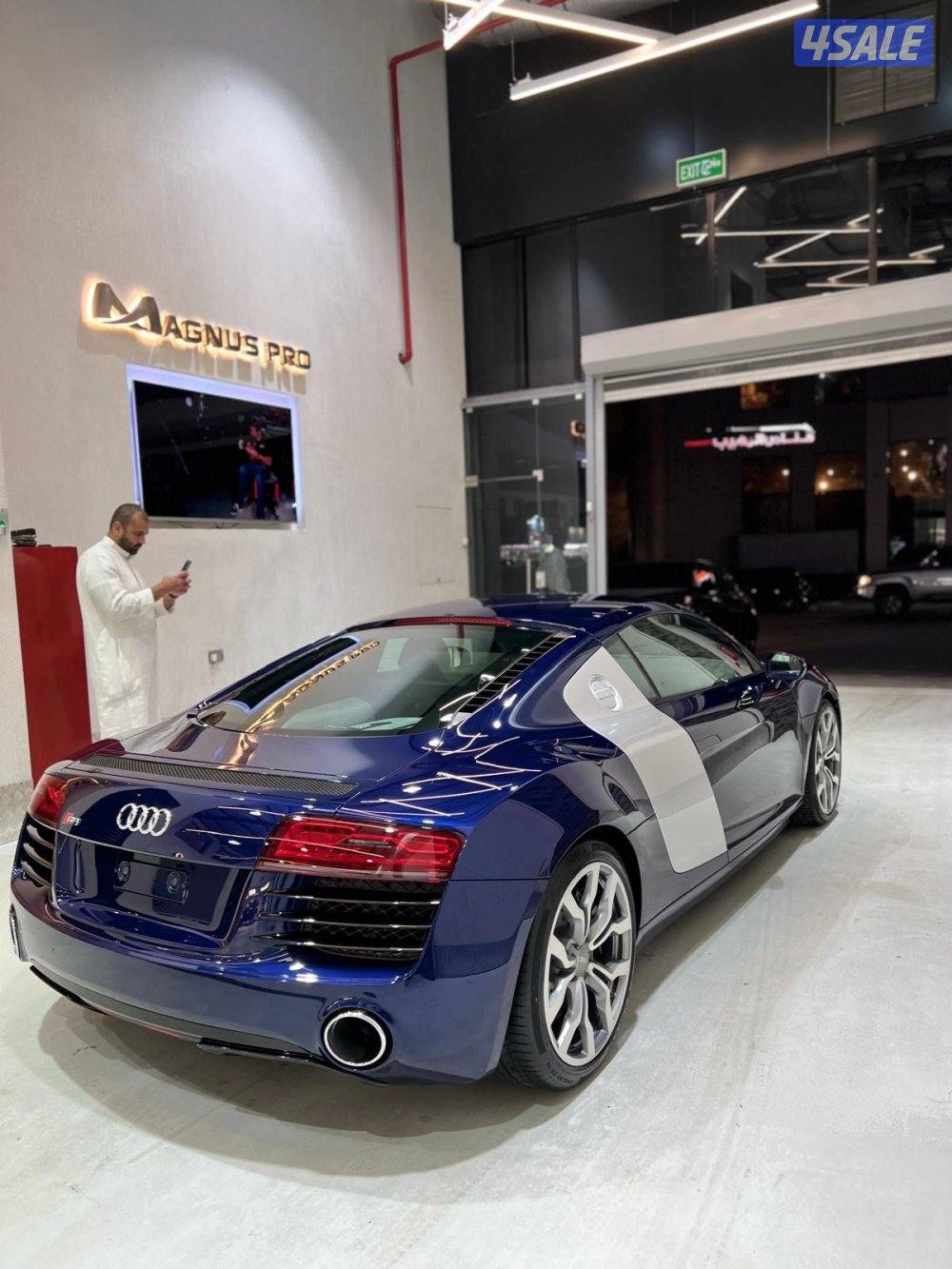 أودي V8 R8  2015 سيارة مخزّنة ماشية ألفين كم فقط لهواة السيارات النادرة4