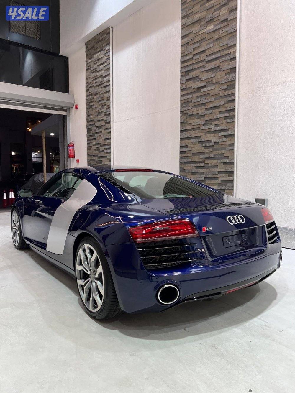 أودي V8 R8  2015 سيارة مخزّنة ماشية ألفين كم فقط لهواة السيارات النادرة10